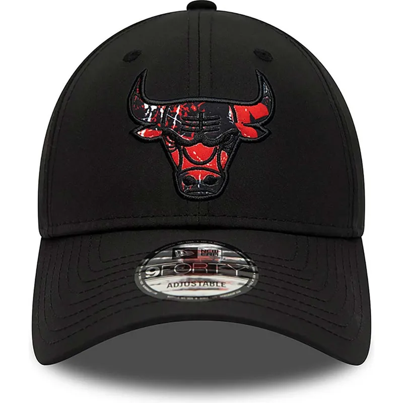 kepure-islenkta-juoda-reguliuojamas-9forty-print-infill-chicago-bulls-nba-new-era