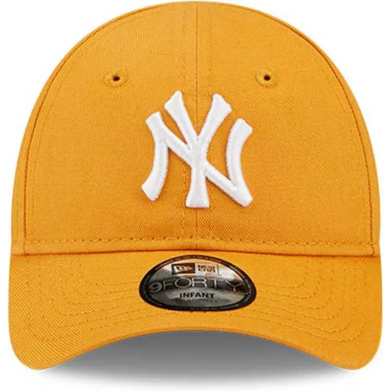 kepure-islenkta-oranzine-reguliuojamas-vaikams-9forty-league-essential-new-york-yankees-mlb-new-era