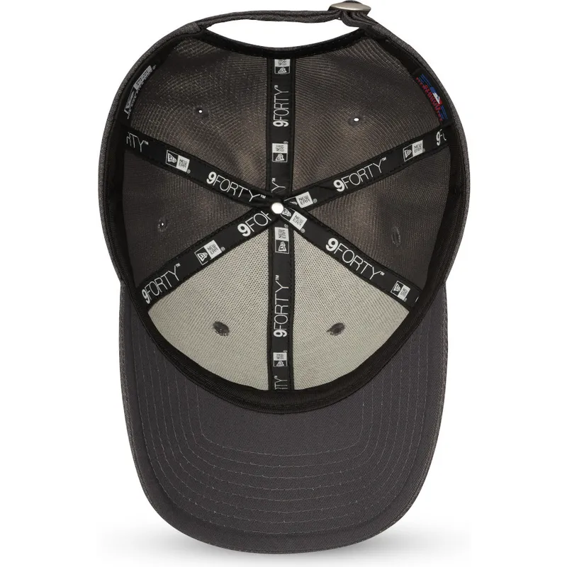 szara-regulowana-czapka-z-zakrzywionym-daszkiem-z-szarym-logo-9forty-diamond-era-new-york-yankees-mlb-new-era