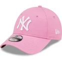 kepure-islenkta-rozine-reguliuojamas-vaikams-9forty-league-essential-new-york-yankees-mlb-new-era