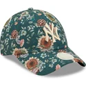 zielona-zakrzywiona-czapka-regulowana-dla-kobiet-9forty-all-over-print-floral-new-york-yankees-mlb-od-new-era