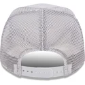 biala-czapka-trucker-a-frame-z-spongebobem-od-new-era