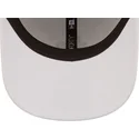 cap-islenkta-white-adjustable-strap-9forty-new-era