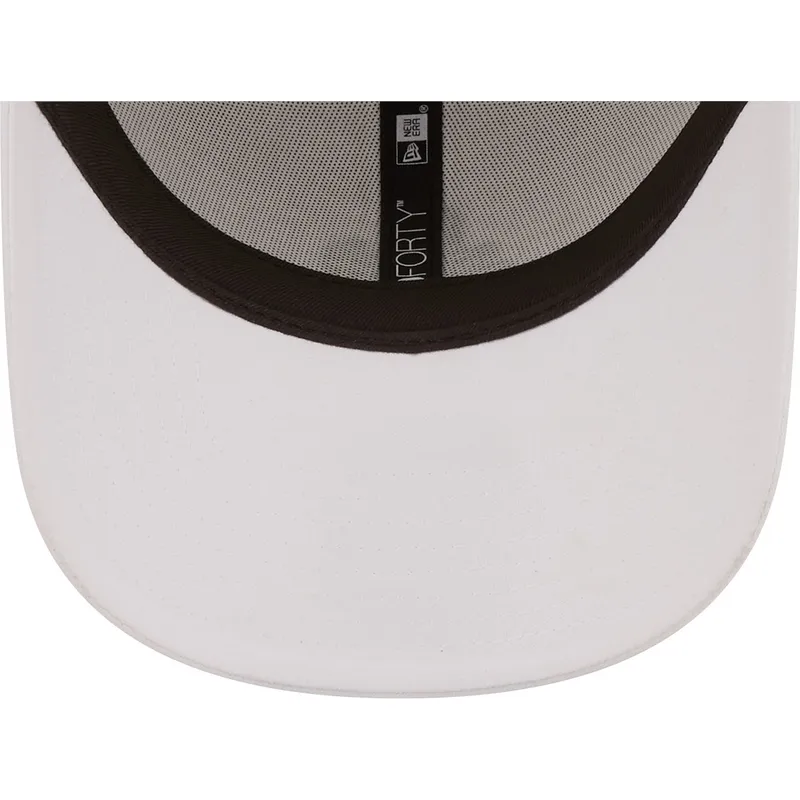 cap-islenkta-white-adjustable-strap-9forty-new-era