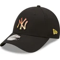 czarna-regulowana-czapka-z-zakrzywionym-daszkiem-z-pomaranczowym-logo-9forty-gradient-infill-new-york-yankees-mlb-new-era