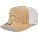 brazowa-regulowana-czapka-trucker-z-brazowym-logo-a-frame-jersey-essential-new-york-yankees-mlb-od-new-era