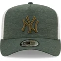 zielona-czapka-trucker-z-zielonym-logo-a-frame-jersey-essential-new-york-yankees-mlb-od-new-era