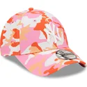 kepure-islenkta-rozine-reguliuojamas-9forty-all-over-print-seasonal-new-york-yankees-mlb-new-era