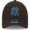 kepure-islenkta-juoda-reguliuojamas-9forty-neon-outline-new-york-yankees-mlb-new-era