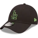 czarna-zakrzywiona-czapka-z-regulacja-z-zielonym-logo-9forty-neon-outline-los-angeles-dodgers-mlb-od-new-era