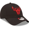 kepure-islenkta-juoda-reguliuojamas-9forty-neon-outline-chicago-bulls-nba-new-era
