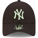 cap-islenkta-black-adjustable-strap-9forty-league-essential-new-york-yankees-mlb-new-era