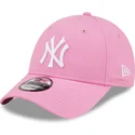 kepure-islenkta-rozine-reguliuojamas-9forty-league-essential-new-york-yankees-mlb-new-era