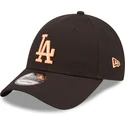 czarna-zakrzywiona-regulowana-czapka-z-pomaranczowym-logo-9forty-league-essential-los-angeles-dodgers-mlb-marki-new-era