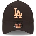 czarna-zakrzywiona-regulowana-czapka-z-pomaranczowym-logo-9forty-league-essential-los-angeles-dodgers-mlb-marki-new-era