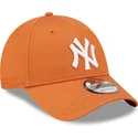 kepure-islenkta-oranzine-reguliuojamas-9forty-league-essential-new-york-yankees-mlb-new-era