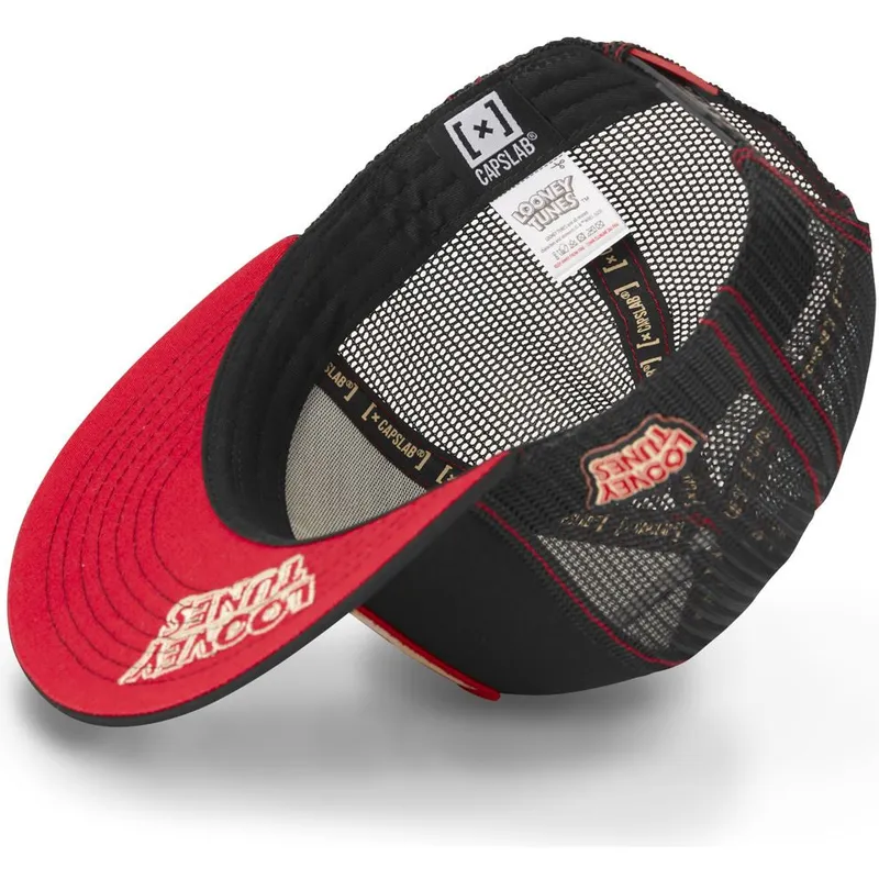 cap-plokscia-black-snapback-coyote-looney-tunes-capslab