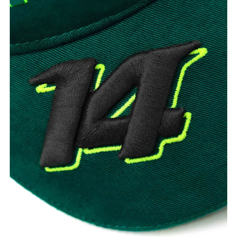 kepure-islenkta-zalia-reguliuojamas-aston-martin-formula-1-kimoa