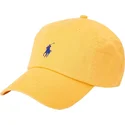 zolta-zakrzywiona-czapka-z-regulacja-z-niebieskim-logo-cotton-chino-classic-sport-od-polo-ralph-lauren