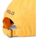 zolta-zakrzywiona-czapka-z-regulacja-z-niebieskim-logo-cotton-chino-classic-sport-od-polo-ralph-lauren