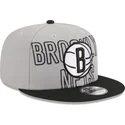 szara-i-czarna-plaska-czapka-snapback-9fifty-draft-edition-2023-brooklyn-nets-nba-new-era