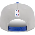 szara-i-niebieska-czapka-z-daszkiem-snapback-9fifty-draft-edition-2023-new-york-knicks-nba-new-era