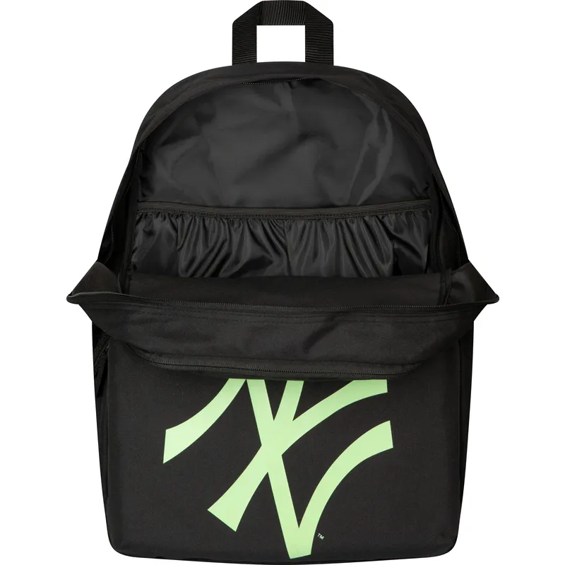 kuprine-juoda-multi-stadium-new-york-yankees-mlb-new-era