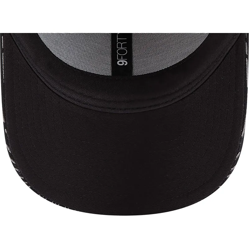 kepure-islenkta-juoda-reguliuojamas-9forty-reflective-visor-valentino-rossi-vr46-motogp-new-era kepure-islenkta-juoda-reguliuojamas-9forty-reflective-visor-valentino-rossi-vr46-motogp-new-era