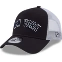granatowa-czapka-truckerka-a-frame-team-script-new-york-yankees-mlb-marki-new-era