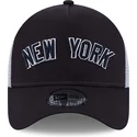 granatowa-czapka-truckerka-a-frame-team-script-new-york-yankees-mlb-marki-new-era