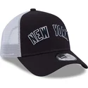 granatowa-czapka-truckerka-a-frame-team-script-new-york-yankees-mlb-marki-new-era