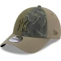 kepure-islenkta-zalia-reguliuojamas-9forty-multi-texture-new-york-yankees-mlb-new-era