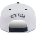 kepure-plokscia-tamsiai-melyna-snapback-9fifty-white-crown-patch-new-york-yankees-mlb-new-era