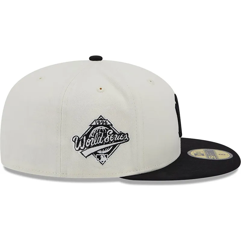kepure-plokscia-balta-priglundanti-59fifty-championships-new-york-yankees-mlb-new-era