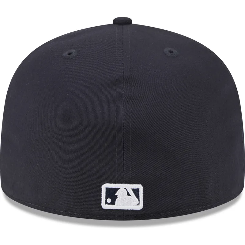 kepure-plokscia-tamsiai-melyna-priglundanti-59fifty-team-outline-new-york-yankees-mlb-new-era