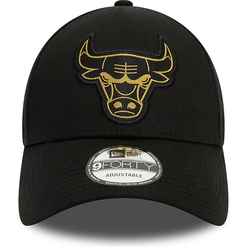 kepure-islenkta-juoda-reguliuojamas-9forty-metallic-badge-chicago-bulls-nba-new-era kepure-islenkta-juoda-reguliuojamas-9forty-metallic-badge-chicago-bulls-nba-new-era