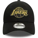 kepure-islenkta-juoda-reguliuojamas-9forty-metallic-badge-los-angeles-lakers-nba-new-era