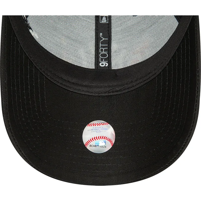 kepure-islenkta-juoda-reguliuojamas-9forty-koi-fish-new-york-yankees-mlb-new-era