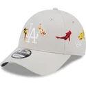 bezowa-regulowana-czapka-z-zakrzywionym-daszkiem-9forty-koi-fish-los-angeles-dodgers-mlb-od-new-era