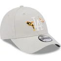 bezowa-regulowana-czapka-z-zakrzywionym-daszkiem-9forty-koi-fish-los-angeles-dodgers-mlb-od-new-era