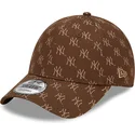 kepure-islenkta-ruda-reguliuojamas-9forty-monogram-new-york-yankees-mlb-new-era