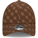 kepure-islenkta-ruda-reguliuojamas-9forty-monogram-new-york-yankees-mlb-new-era
