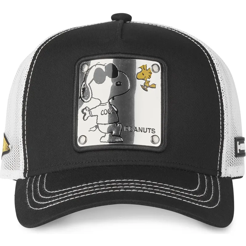 cap-islenkta-black-snapback-snoopy-peanuts-capslab