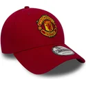 kepure-islenkta-raudona-reguliuojama-juostele-9forty-essential-manchester-united-football-club-premier-league-new-era