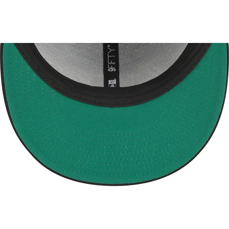 kepure-plokscia-juoda-snapback-9fifty-post-up-pin-los-angeles-lakers-nba-new-era
