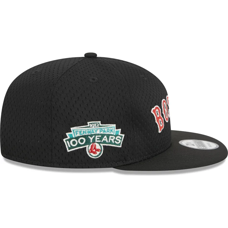 kepure-plokscia-juoda-snapback-9fifty-post-up-pin-boston-red-sox-mlb-new-era