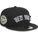 kepure-plokscia-juoda-snapback-9fifty-post-up-pin-new-york-yankees-mlb-new-era