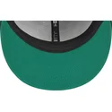 kepure-plokscia-juoda-snapback-9fifty-post-up-pin-chicago-bulls-nba-new-era