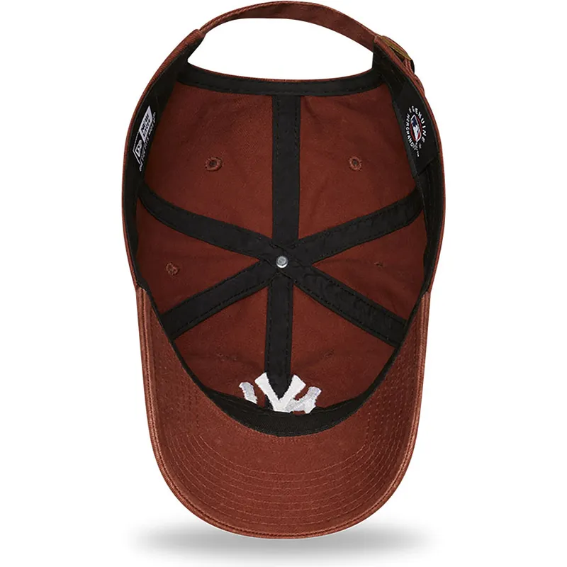 kepure-islenkta-ruda-reguliuojamas-9twenty-league-essential-new-york-yankees-mlb-new-era