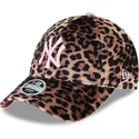 cap-islenkta-leopard-adjustable-strap-rosa-9forty-velour-new-york-yankees-mlb-new-era